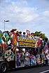 Las calles del sur reciben con alegría al desfile anunciador del Carnaval Internacional de Maspalomas 2025