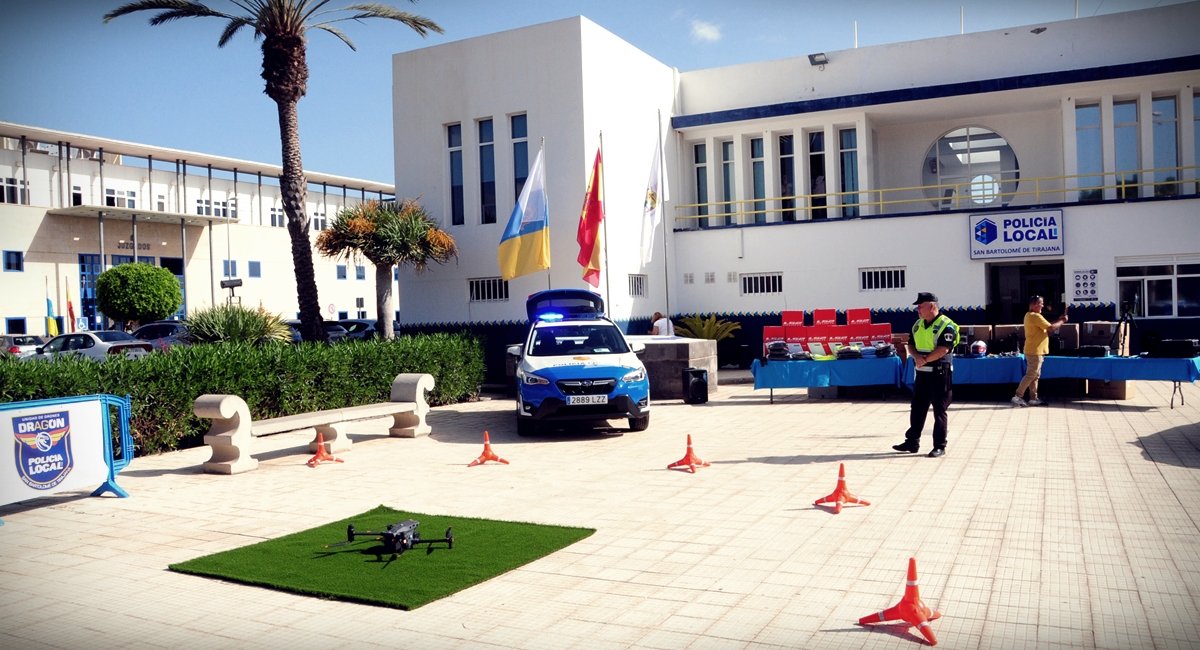  La Policía Local del municipio cuenta un equipamiento