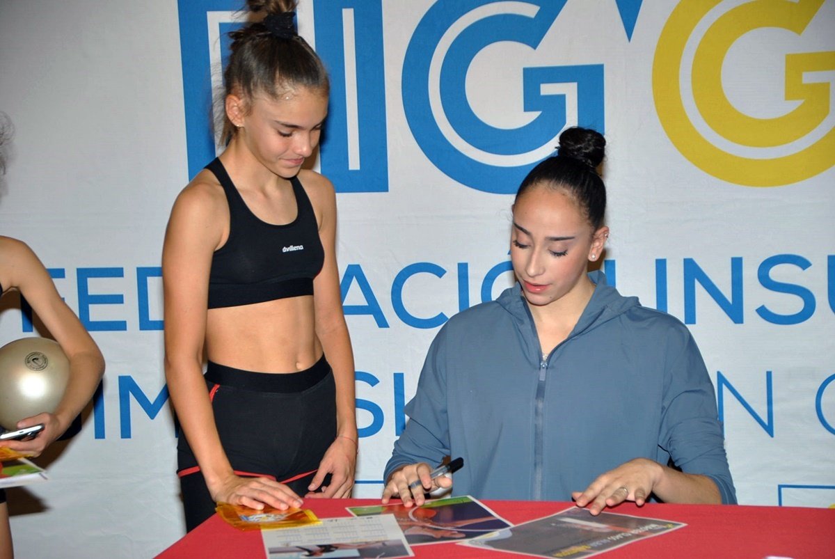 La gimnasta Alba Bautista impartió una clase magistral en El Tablero