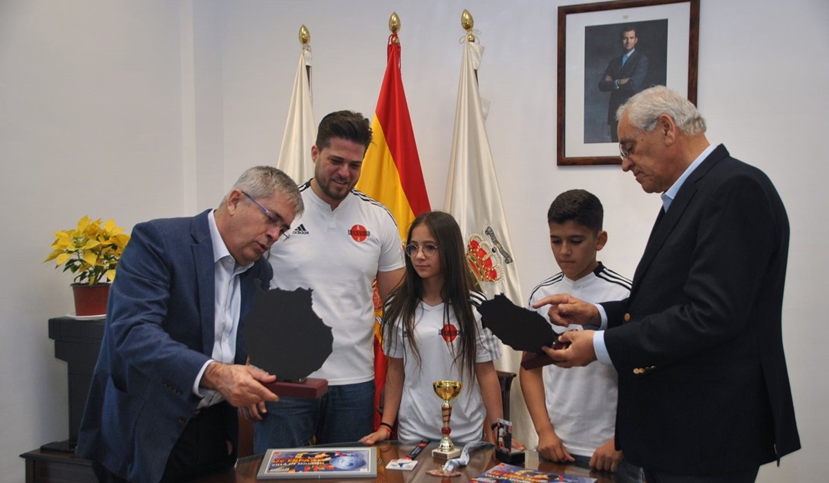 Marco Aurelio Pérez agradece a un centenar de deportistas “los logros que promocionan a todo el municipio”