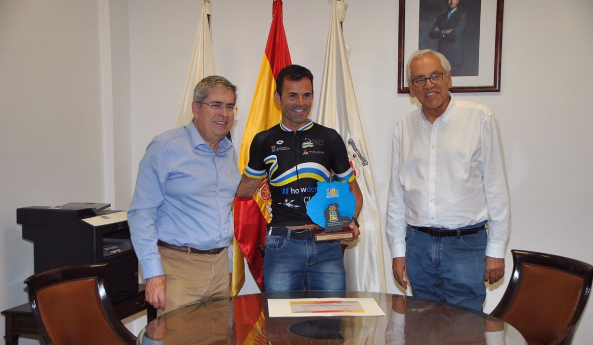 Marco Aurelio Pérez agradece a un centenar de deportistas “los logros que promocionan a todo el municipio”