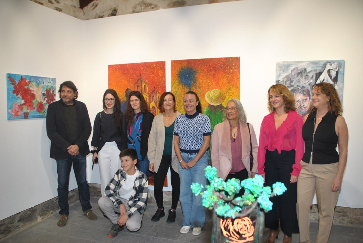 El ingenio artístico de 16 mujeres y dos hombres habita la Casa de Saturninita