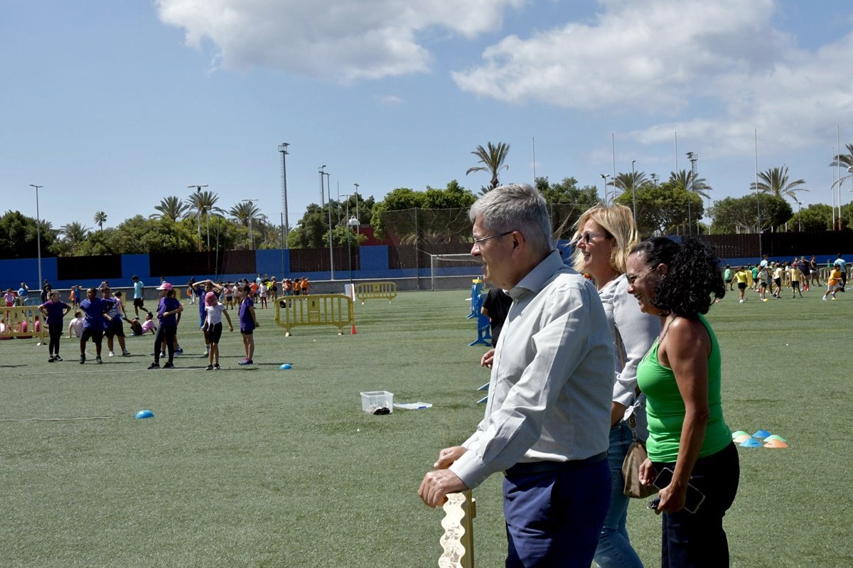 El Campo David García se convierte en patio de juego y convivencia para más de 1.200 escolares de Maspalomas