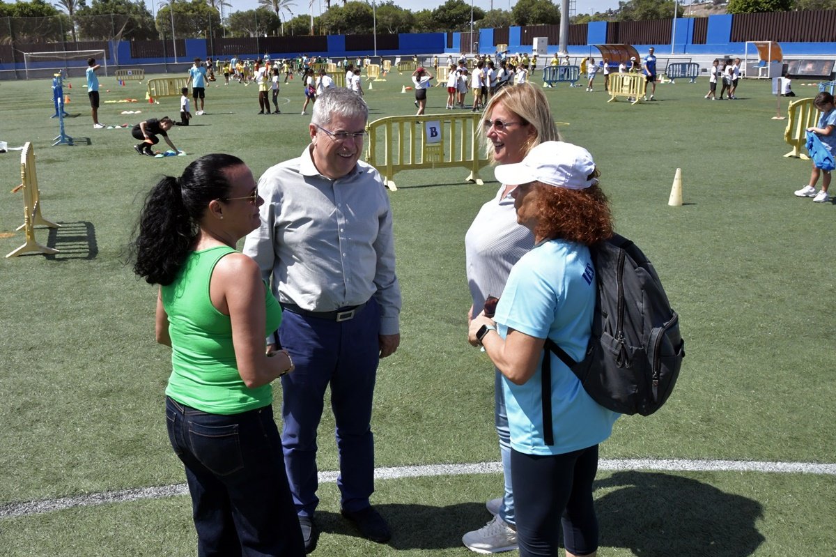 El Campo David García se convierte en patio de juego y convivencia para más de 1.200 escolares de Maspalomas