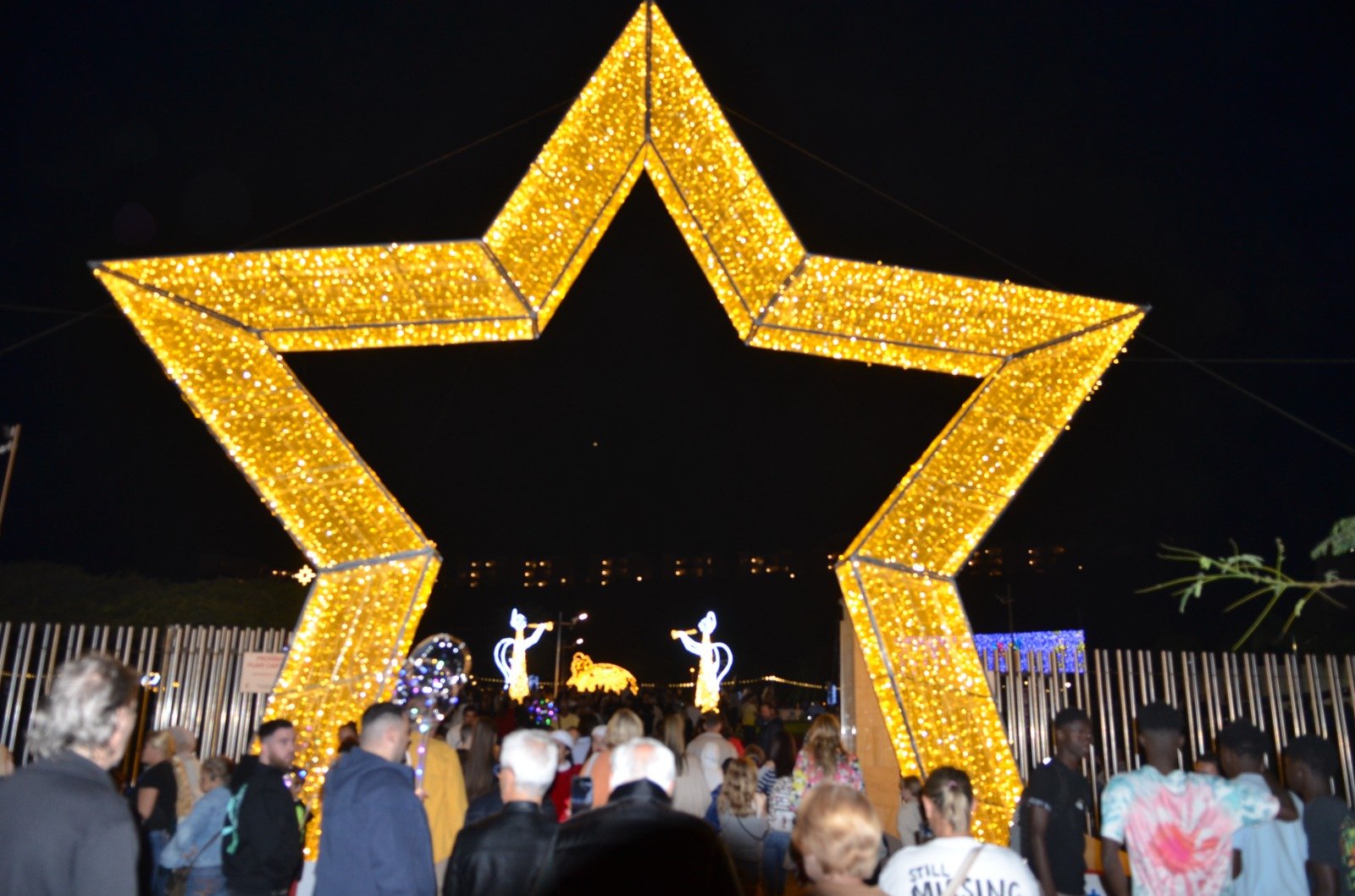 El Parque Urbano del Sur se ilumina  con el espíritu familiar de la Navidad