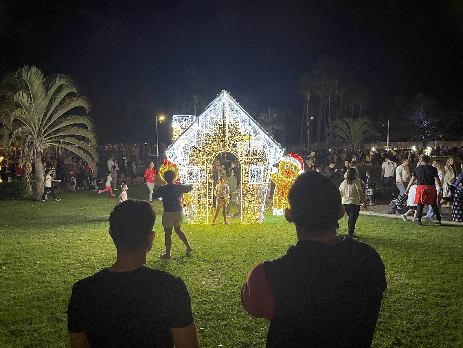 El Parque Urbano del Sur se ilumina  con el espíritu familiar de la Navidad