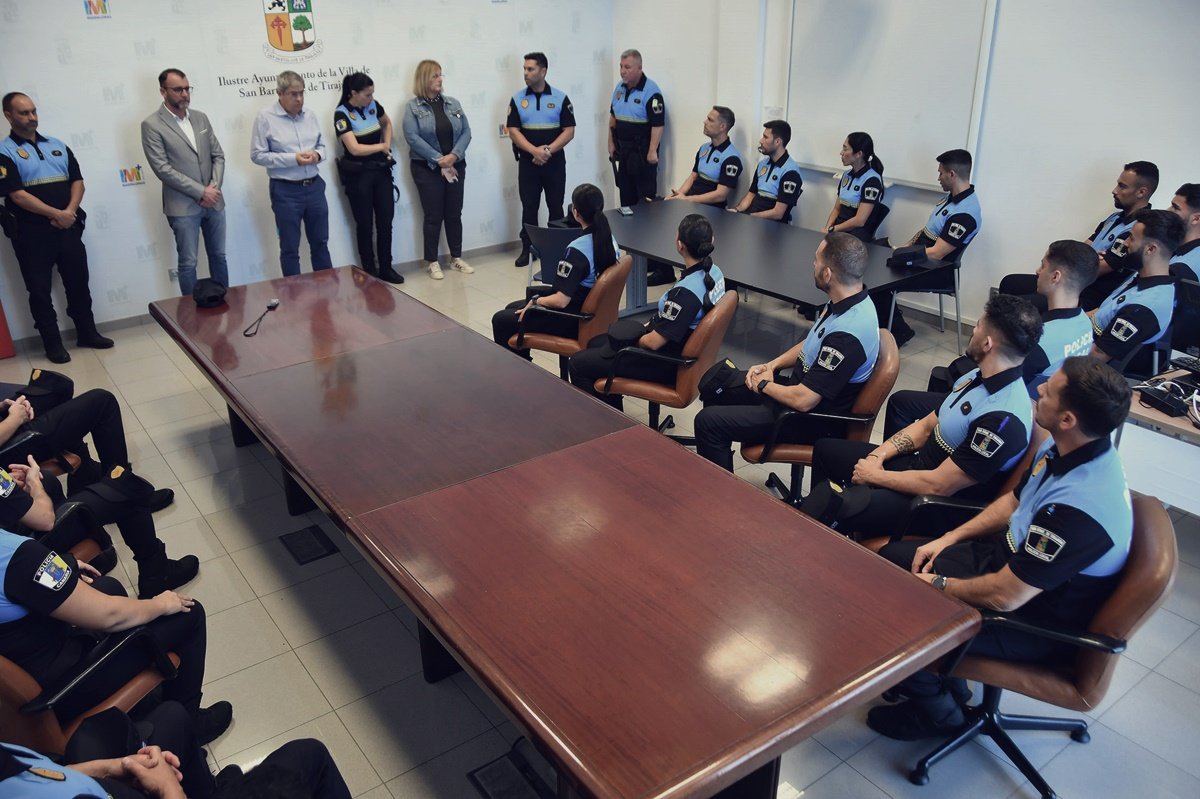 Los nuevos agentes policiales conocen las instalaciones y servicios municipales