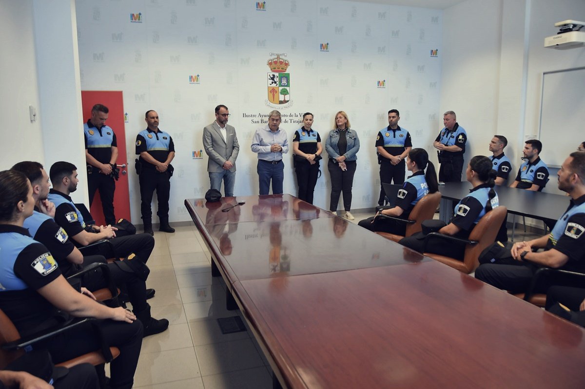 Los nuevos agentes policiales conocen las instalaciones y servicios municipales