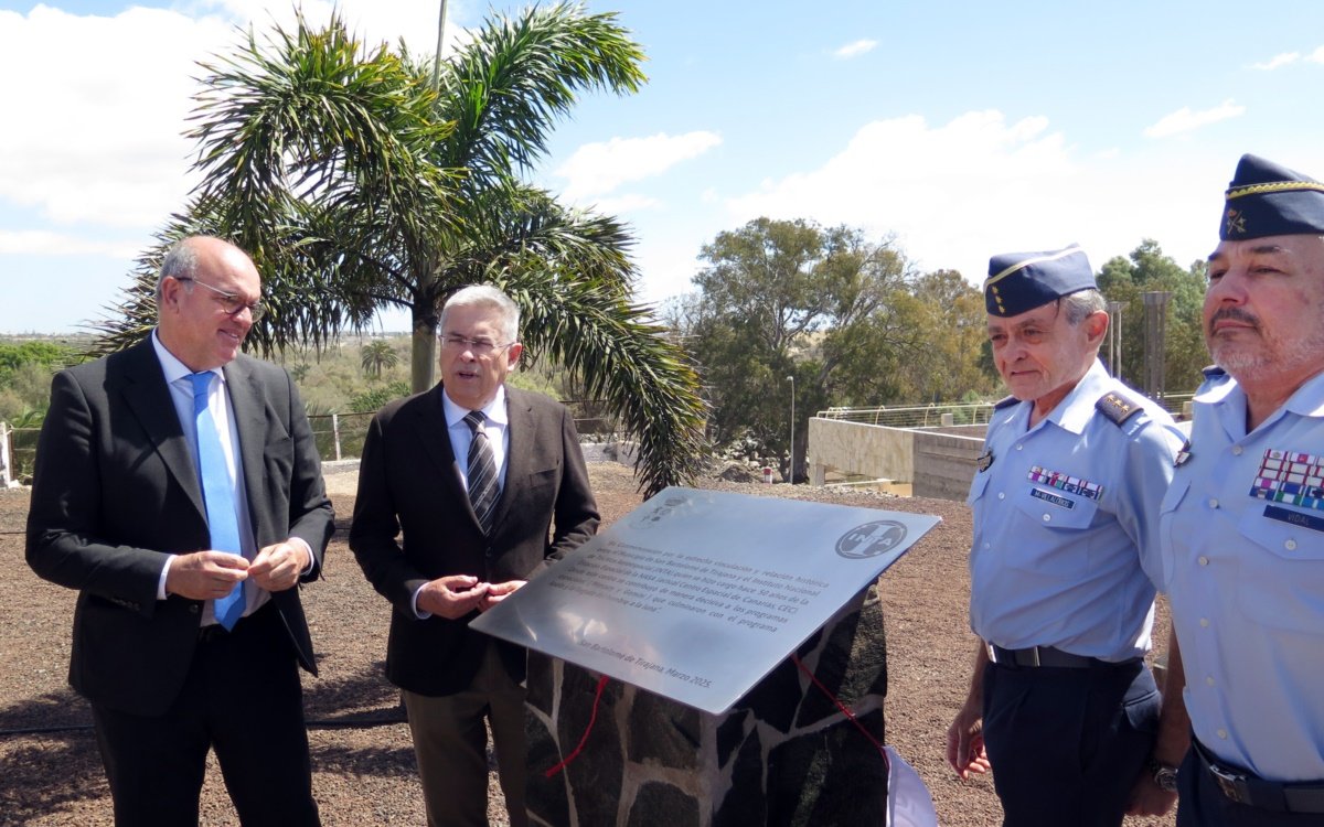                                 - La antena del Minisat-1 se convierte en monumento simbólico del papel pionero de Maspalomas en la exploración espacial