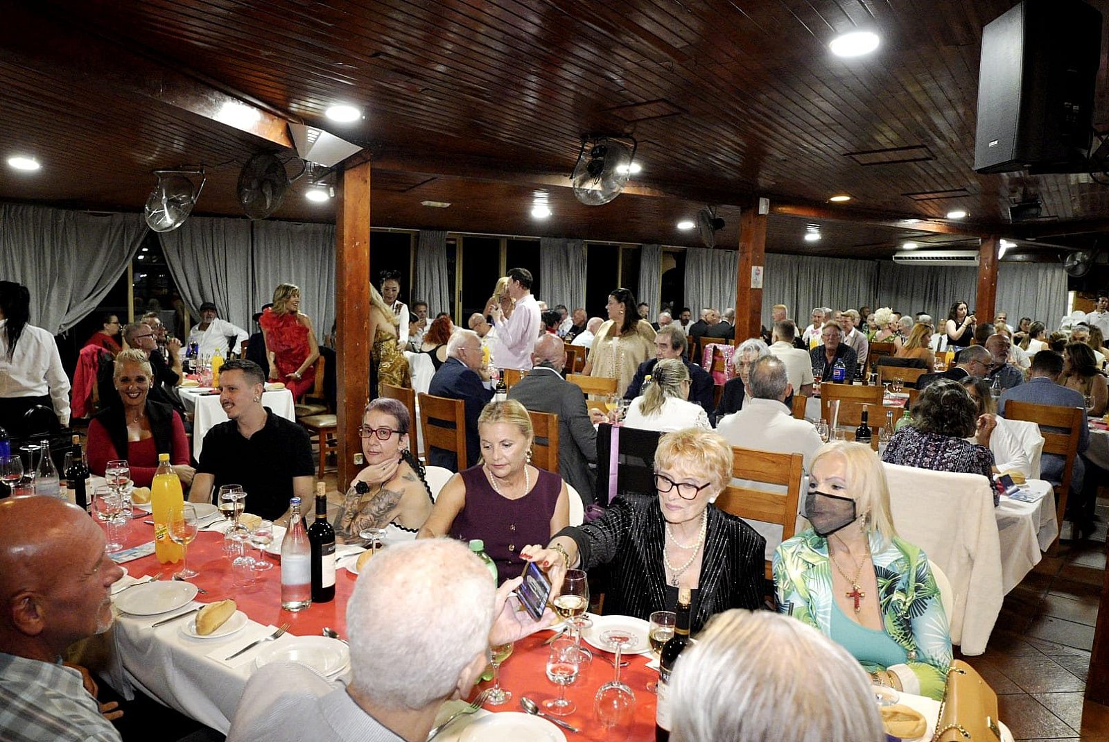 San Bartolomé de Tirajana celebra la gala Maspalomas Forever con más de 150 asistentes para reconocer la trayectoria de referentes del colectivo LGTBI