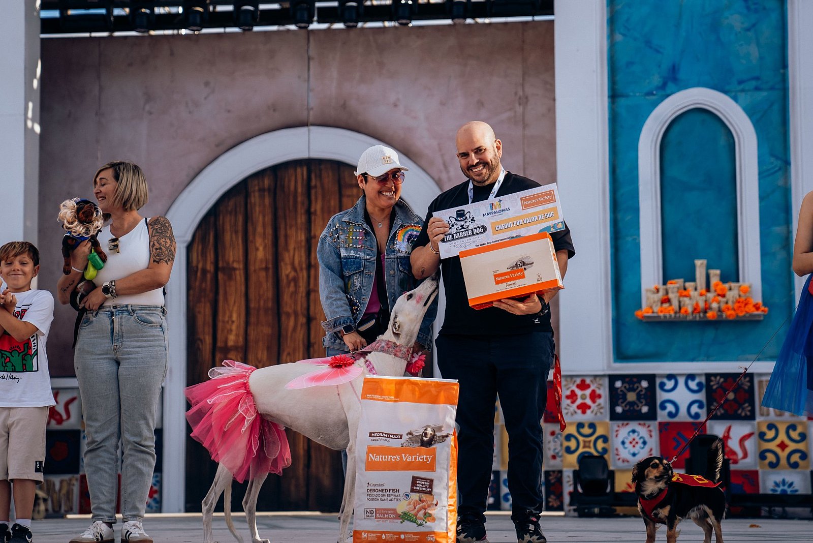 La perrita “Niña” vuelve a ganar el Carnaval Canino de Maspalomas ¡y se “jubila” con 9 años!