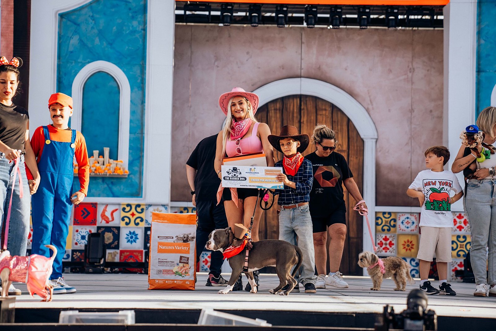 La perrita “Niña” vuelve a ganar el Carnaval Canino de Maspalomas ¡y se “jubila” con 9 años!