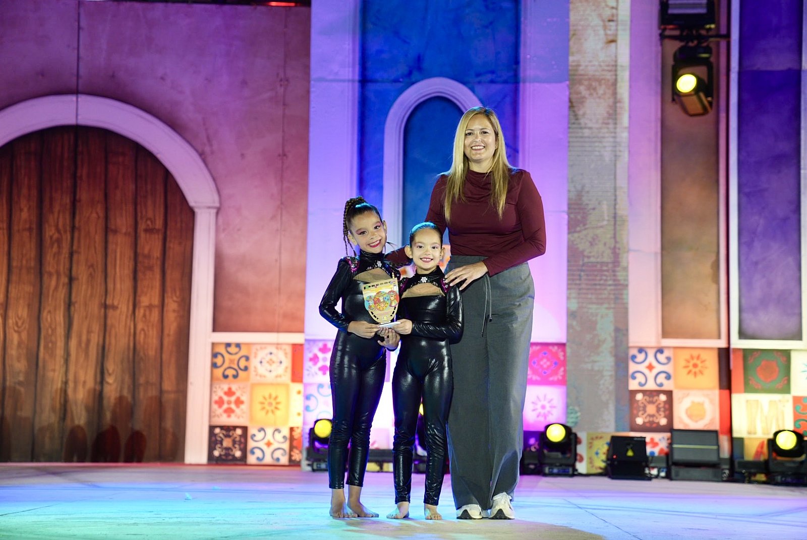 Exhibición de talento sureño en el Festival Coreográfico del Carnaval Internacional de Maspalomas 2025