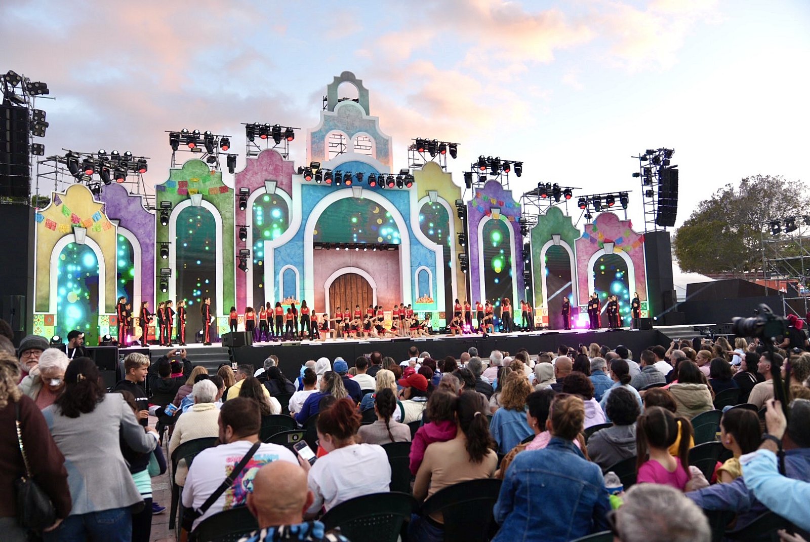Exhibición de talento sureño en el Festival Coreográfico del Carnaval Internacional de Maspalomas 2025