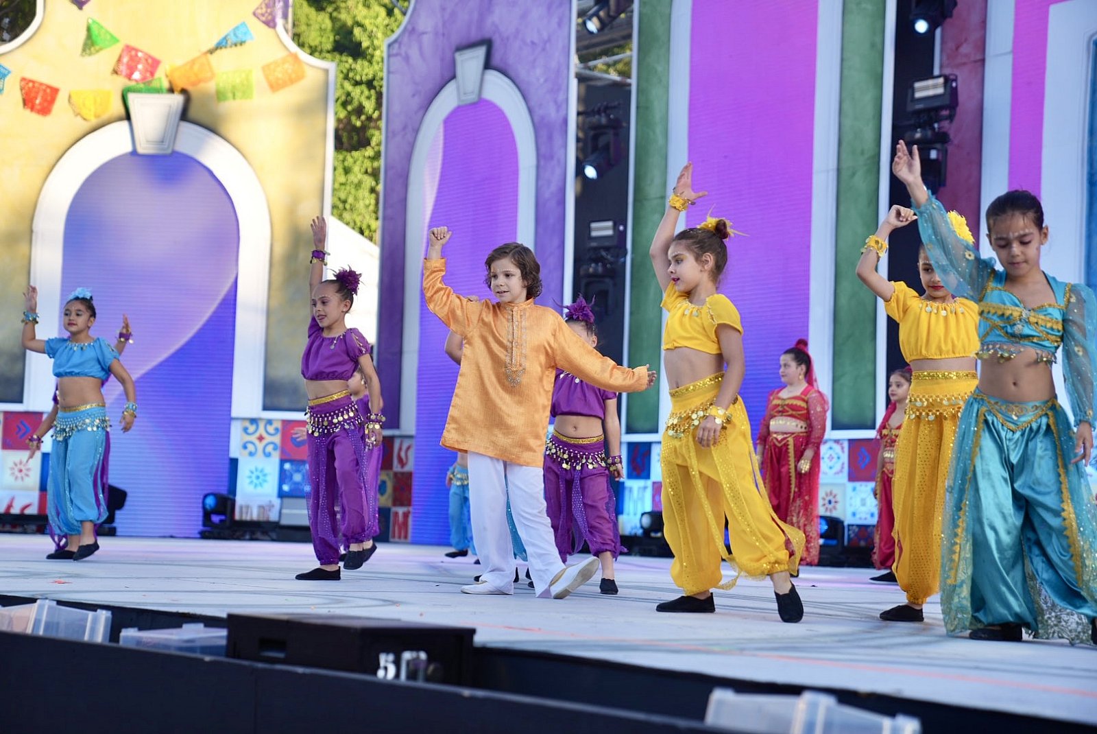 Exhibición de talento sureño en el Festival Coreográfico del Carnaval Internacional de Maspalomas 2025