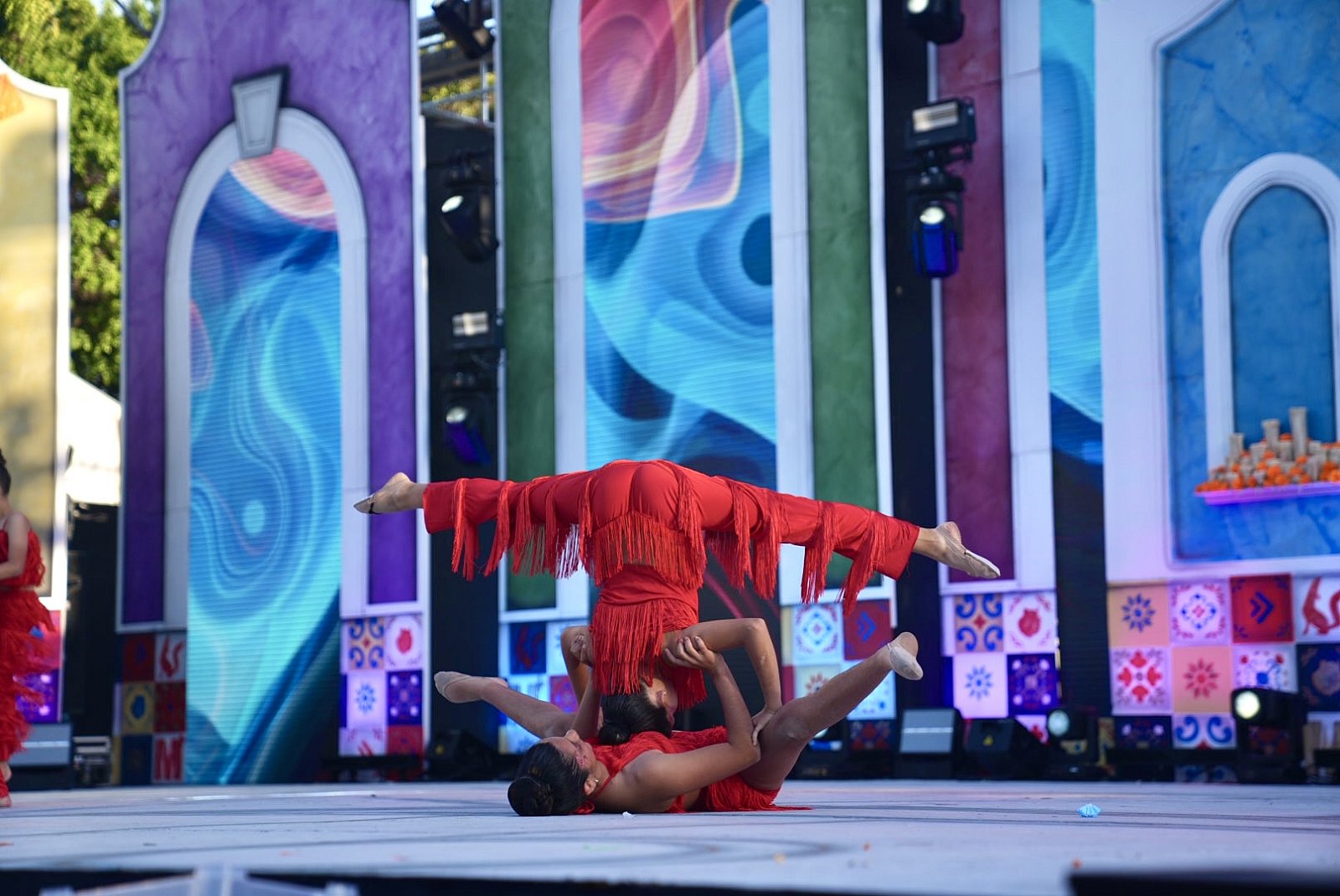 Exhibición de talento sureño en el Festival Coreográfico del Carnaval Internacional de Maspalomas 2025