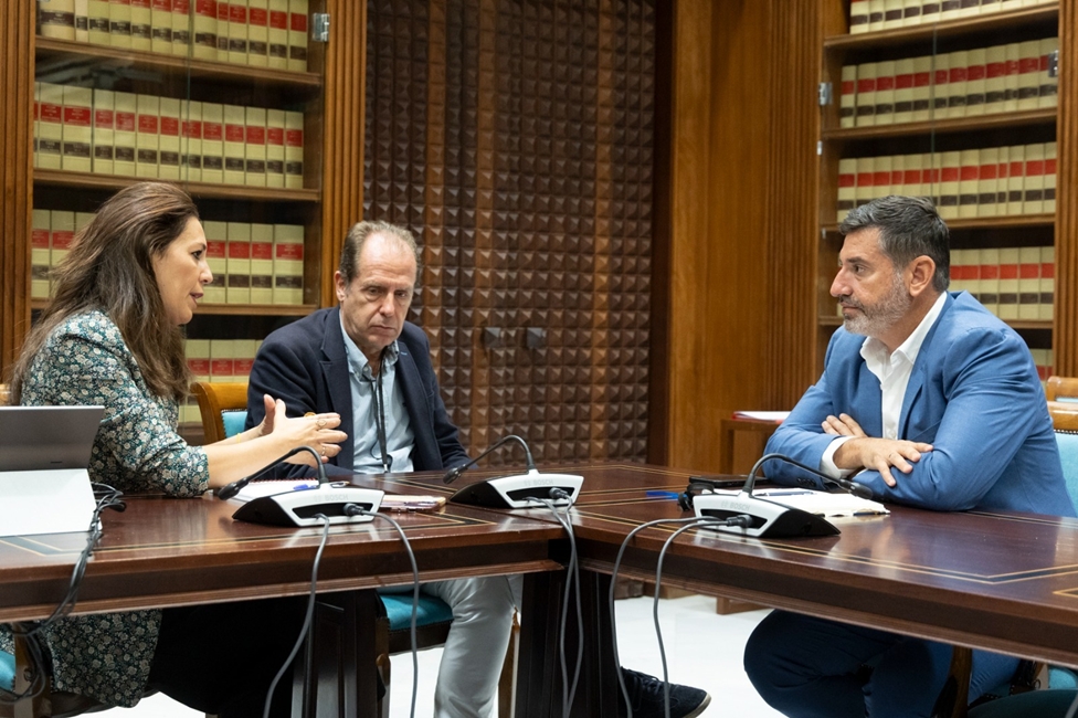 20251028 TUR Jéssica de León y Alejandro Marichal 2