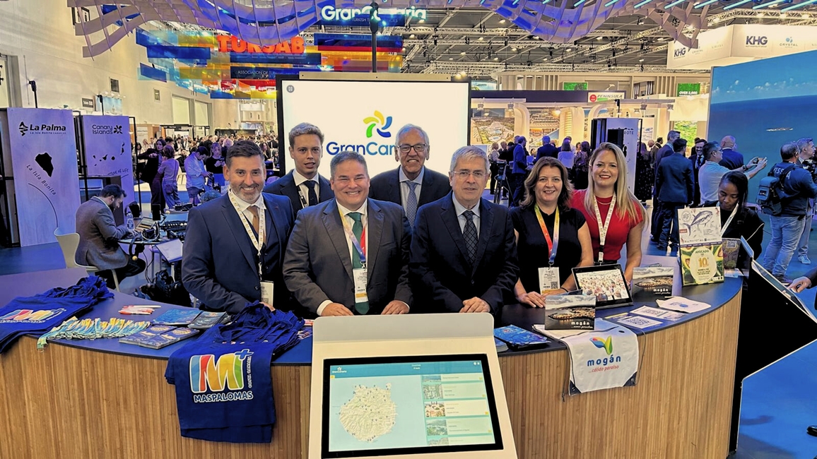 20251104 TUR Inauguración stand Islas Canarias