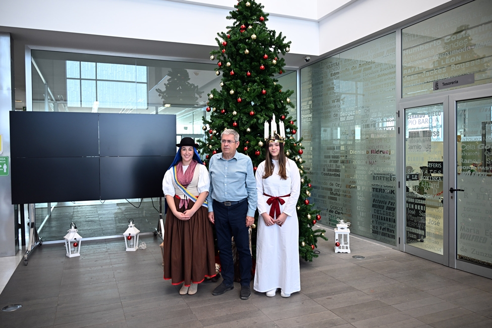 20251204 PRE PRESENTACION PROGRAMA DE NAVIDAD Y II NAVIDADES DEL MUNDO EN SBT