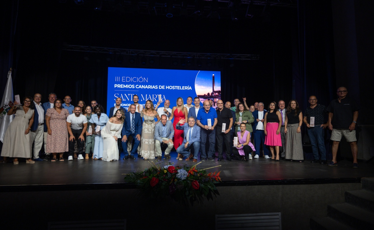 20260729 TUR III PH SantaMarta Foto de autoridades con todos los premiados